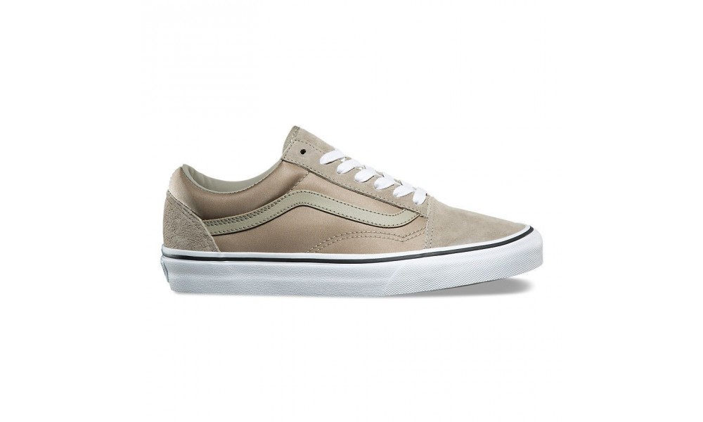 Desert taupe true white on sale vans